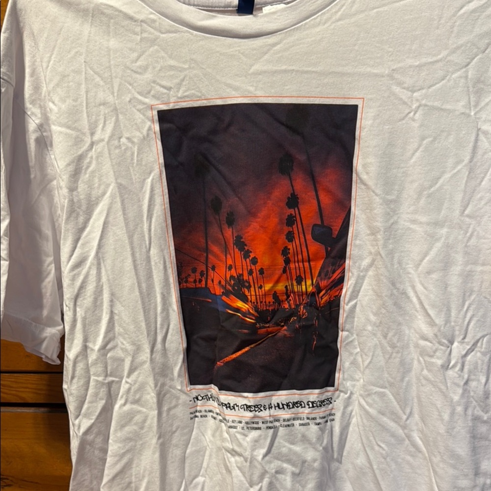 H&M White and Red Short Sleeve Tee